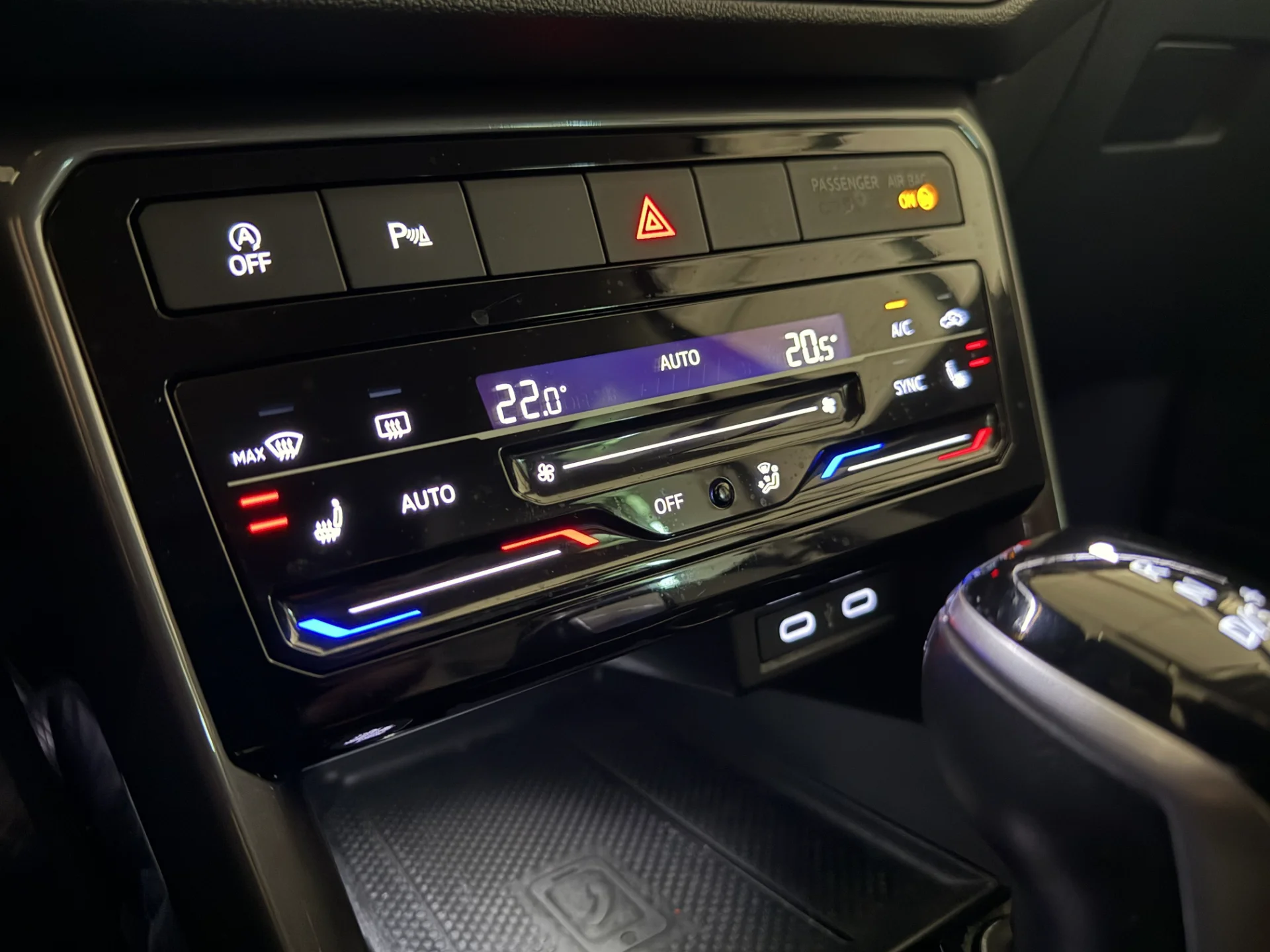 Volkswagen T-CROSS - Photo 7