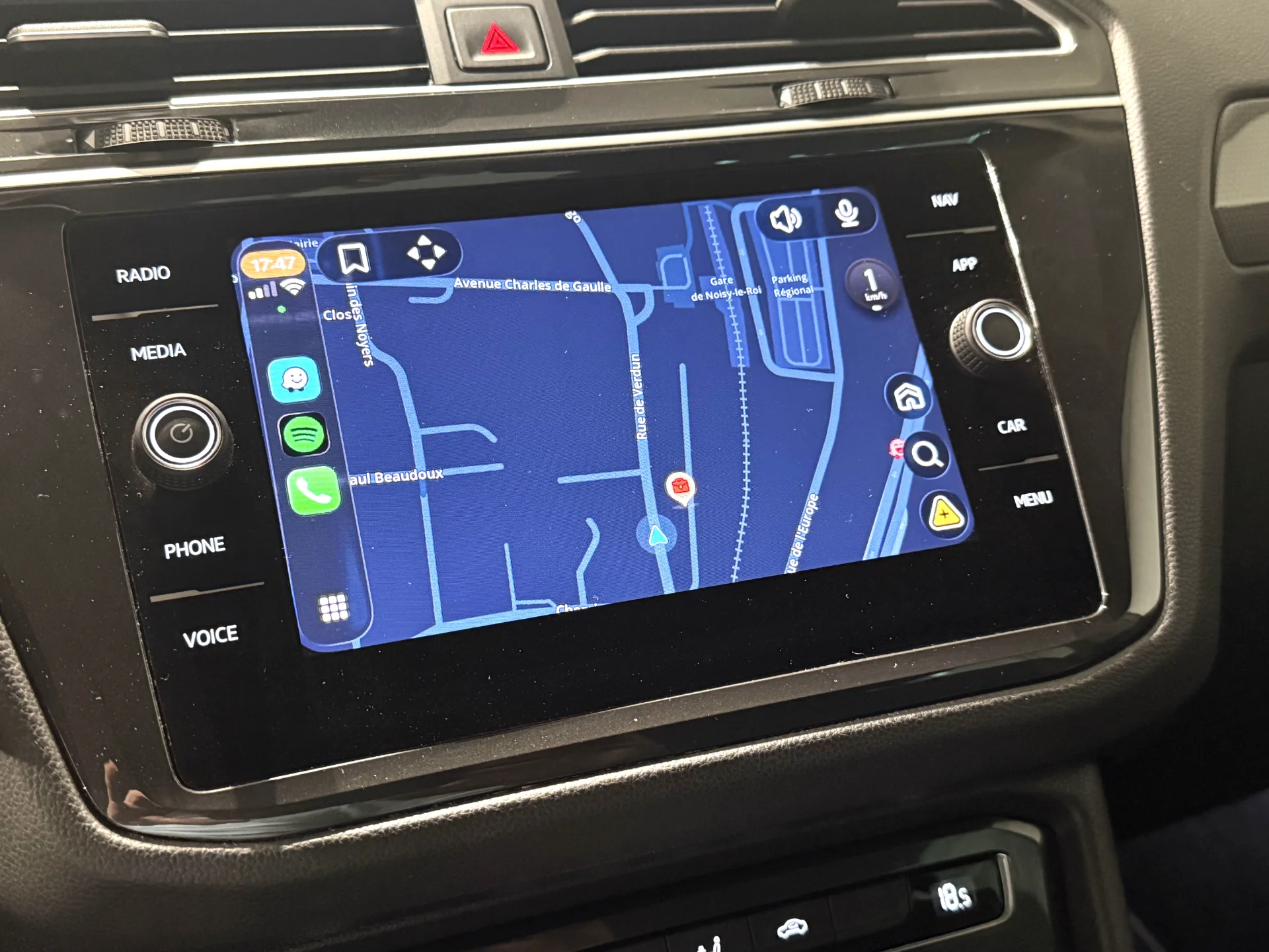 Volkswagen TIGUAN II - Photo 11