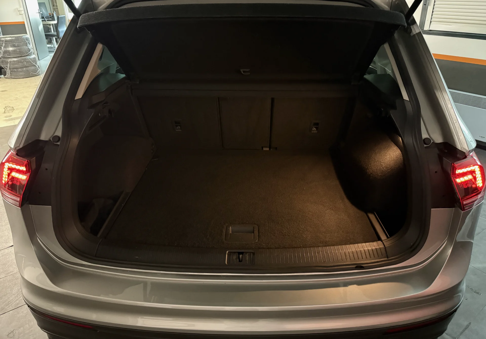 Volkswagen TIGUAN II - Photo 13