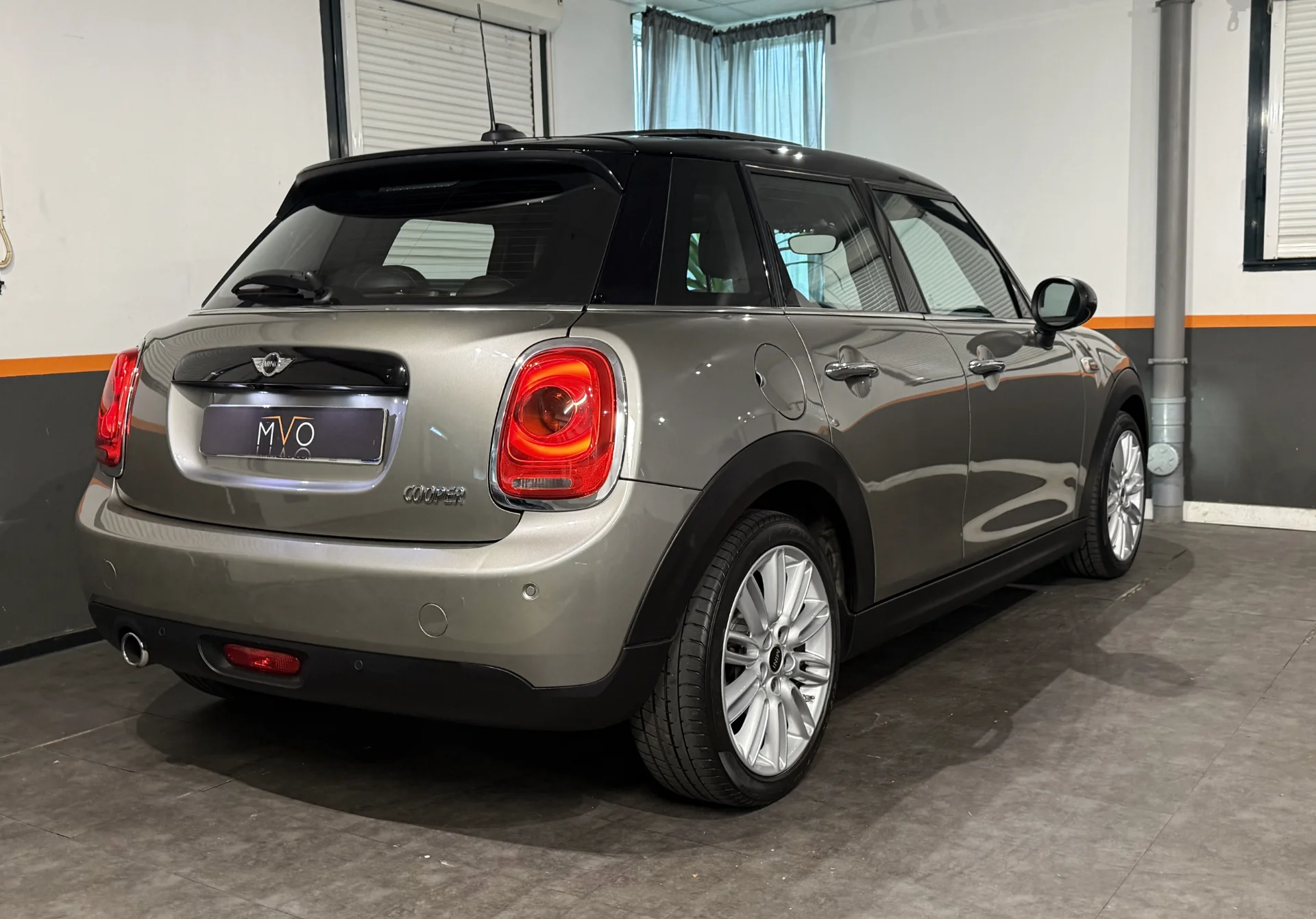 Mini MINI III 5 PORTES - Photo 2