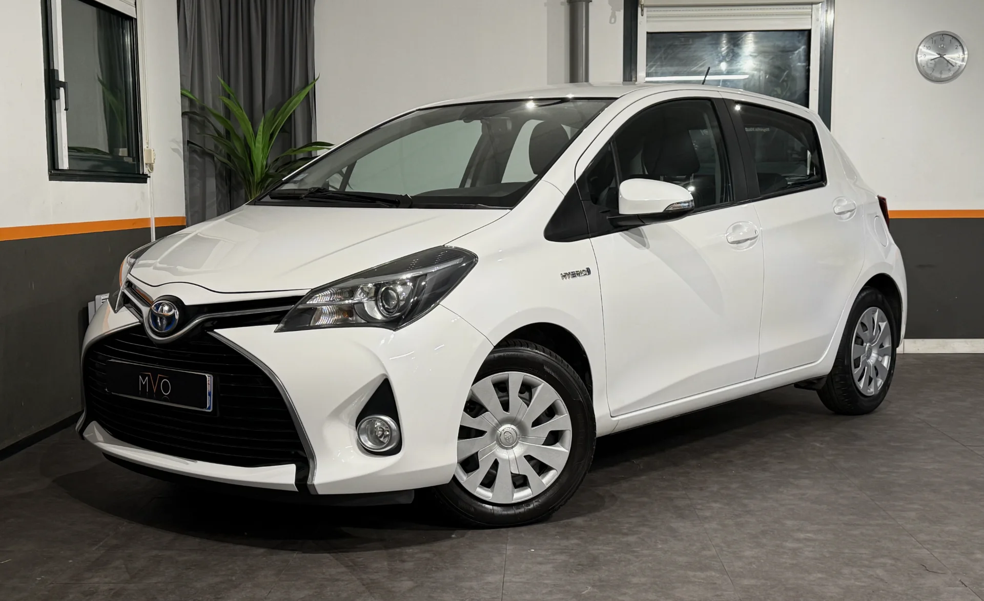 Toyota YARIS 3 Phase 2 1.5 Hybrid 100 cv  2014