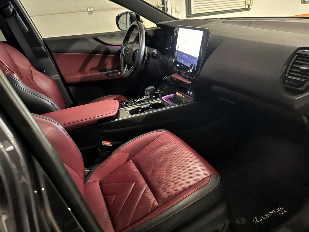 Lexus NX450H+ - Photo 3