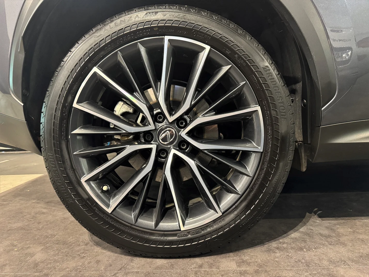 Lexus NX450H+ - Photo 7