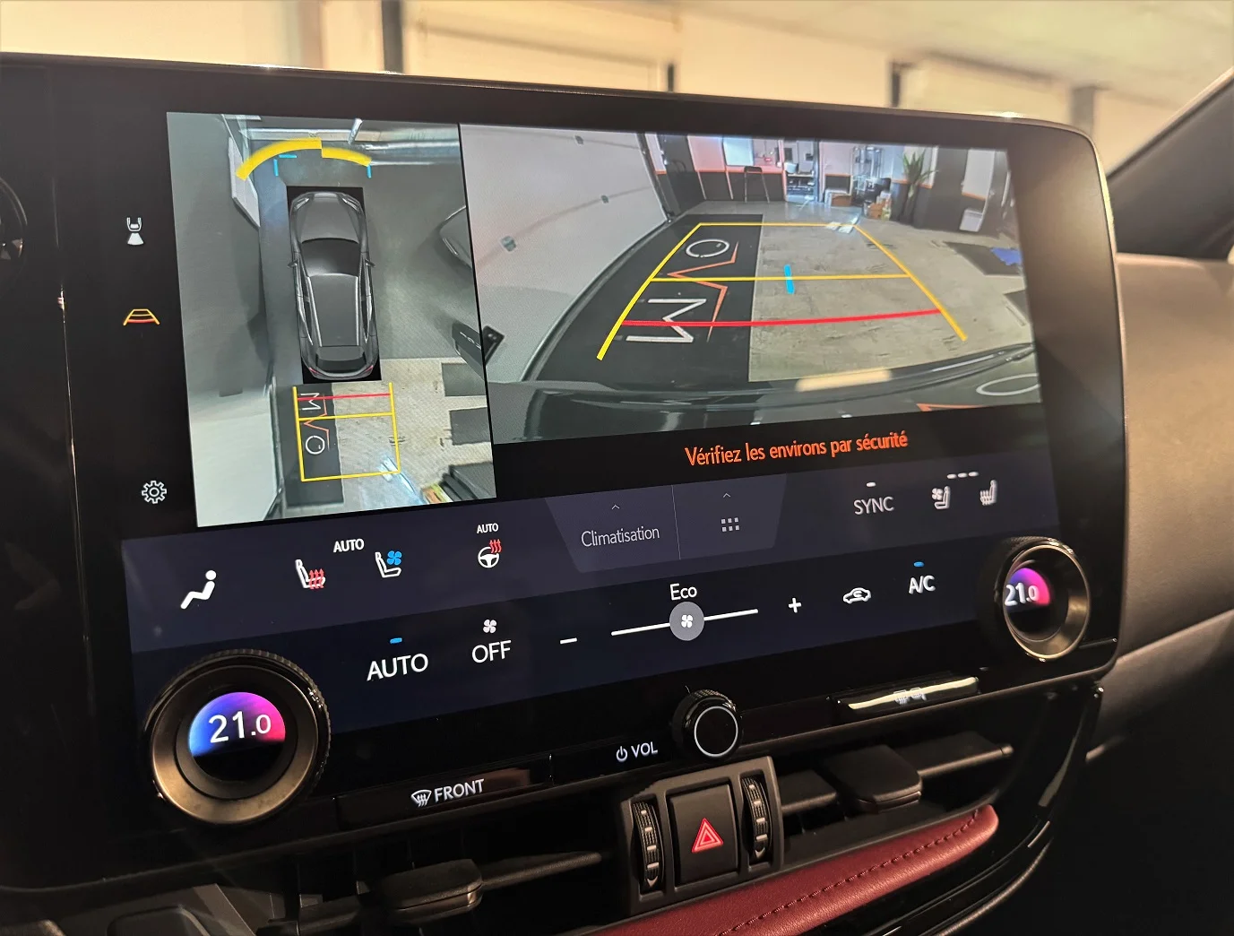 Lexus NX450H+ - Photo 9