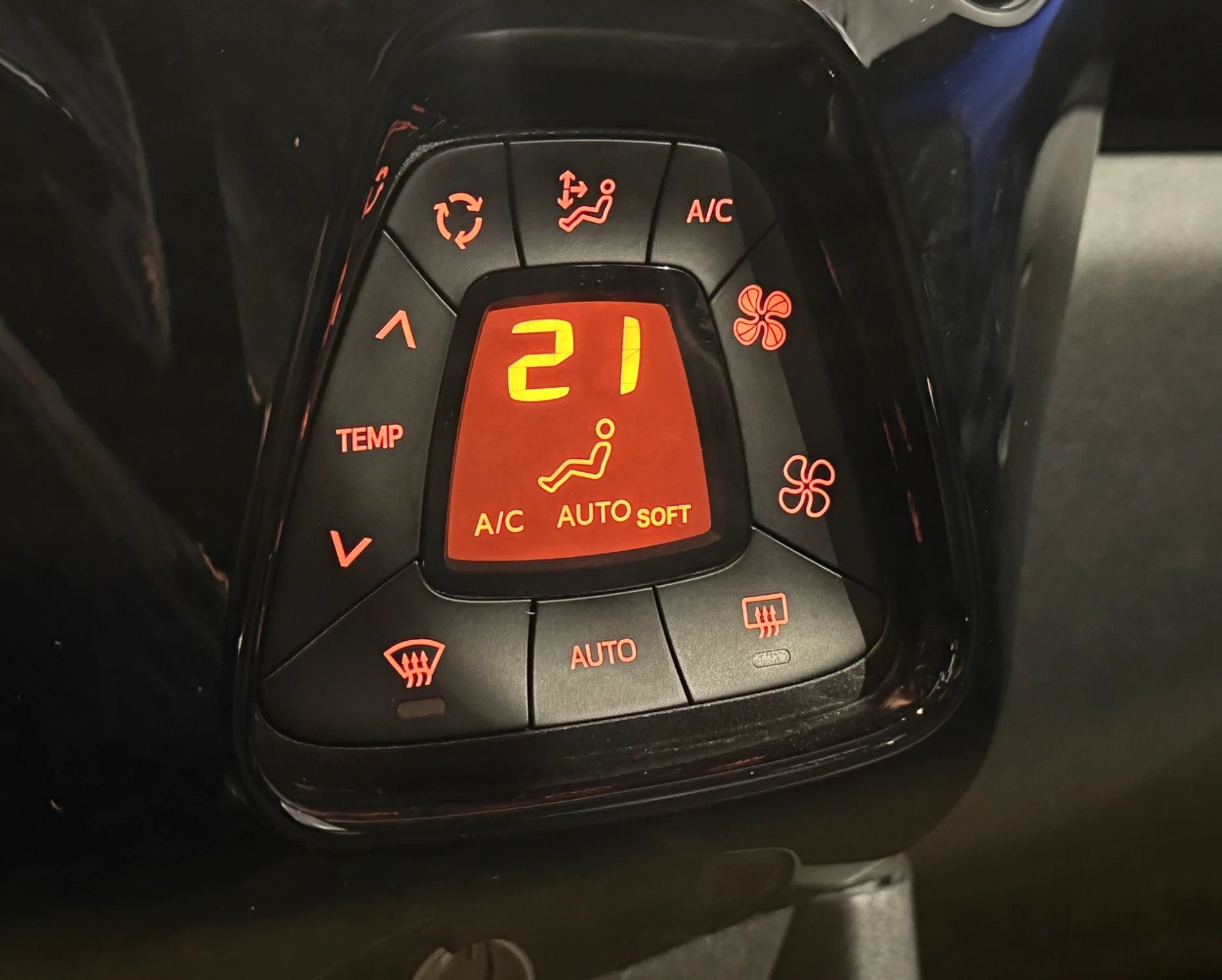 Toyota Aygo II (2) - Photo 12