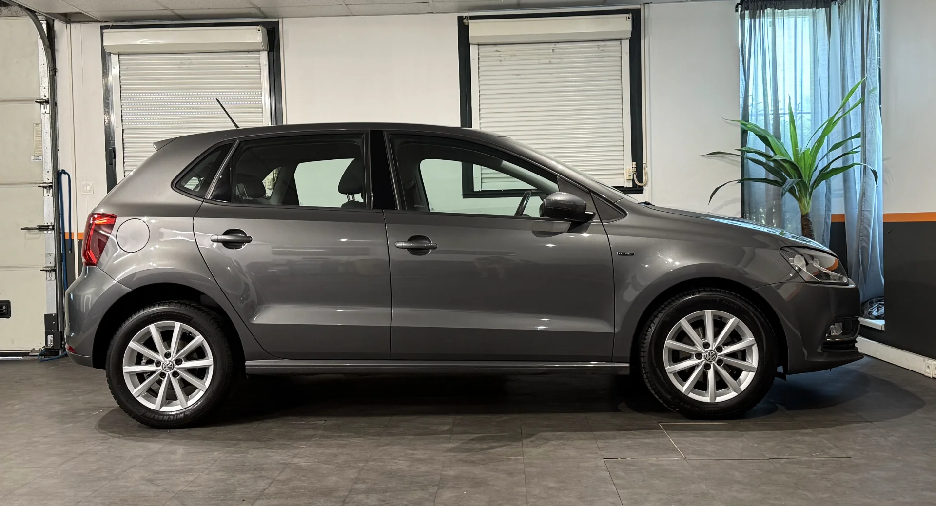 Volkswagen Polo V (2) - Photo 3