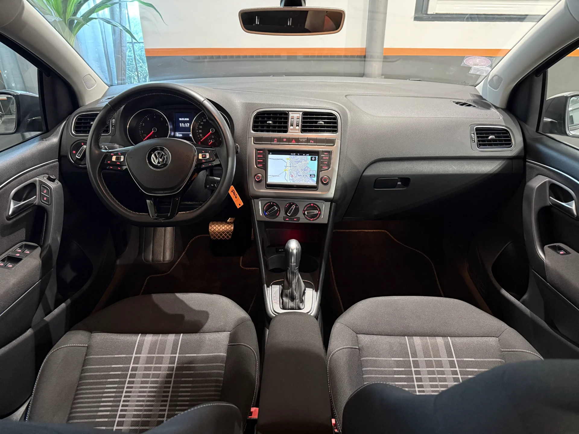 Volkswagen Polo V (2) - Photo 4