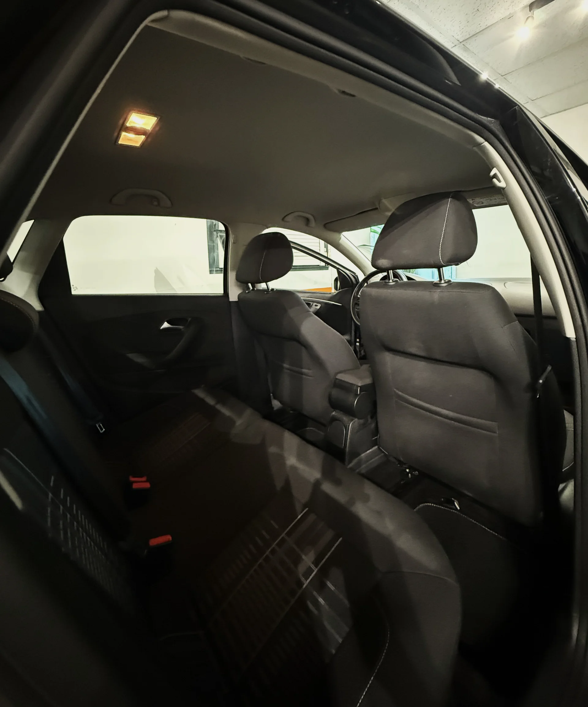 Volkswagen Polo V (2) - Photo 9