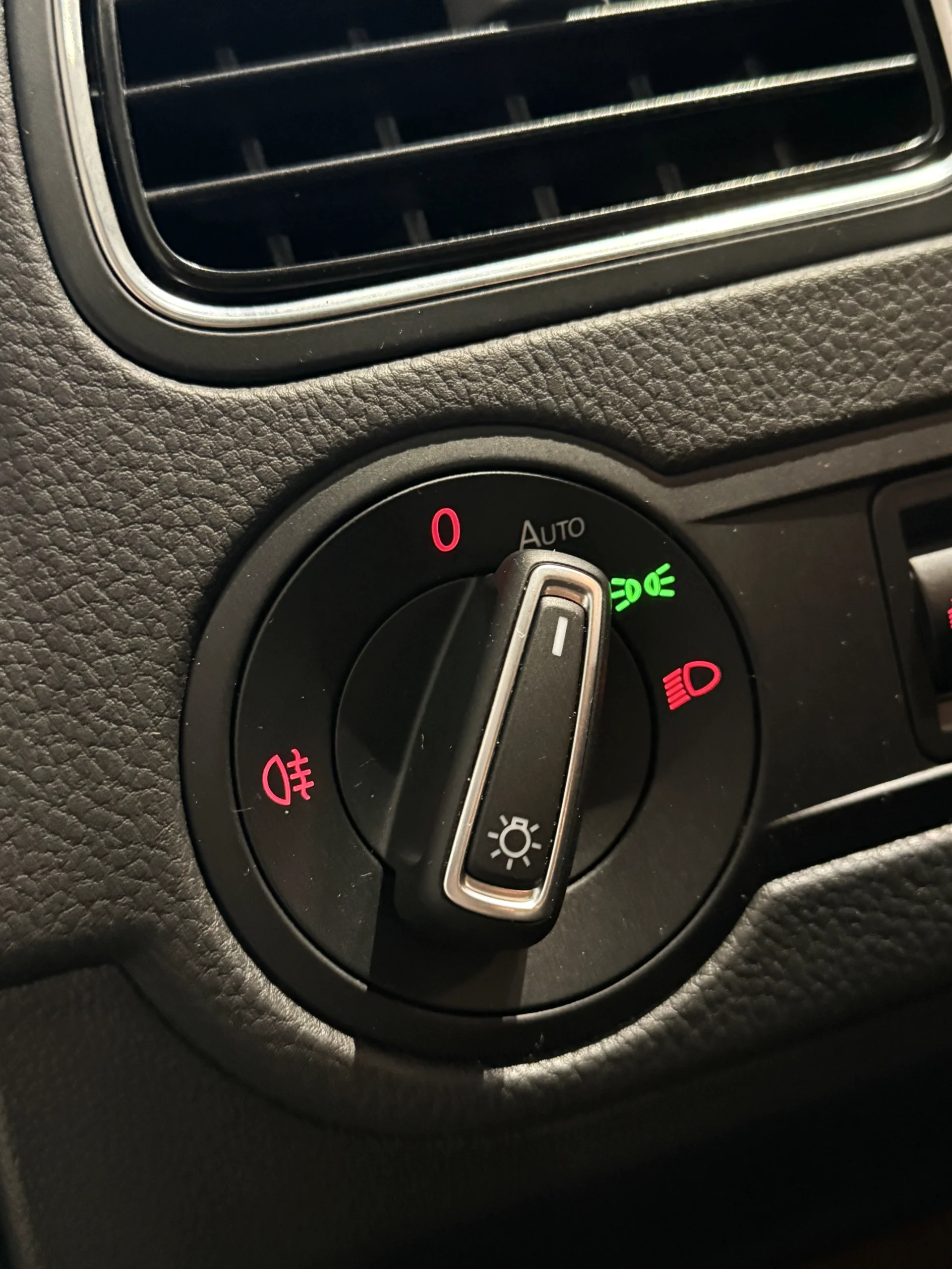 Volkswagen Polo V (2) - Photo 11