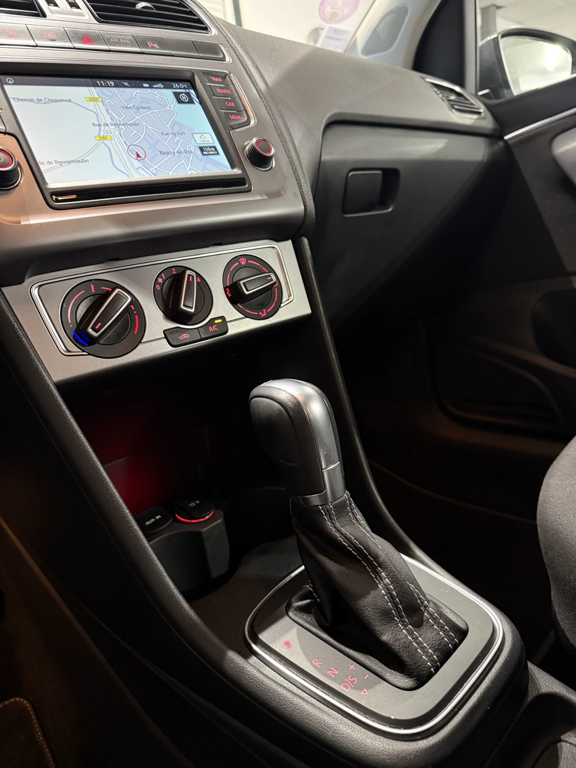 Volkswagen Polo V (2) - Photo 13