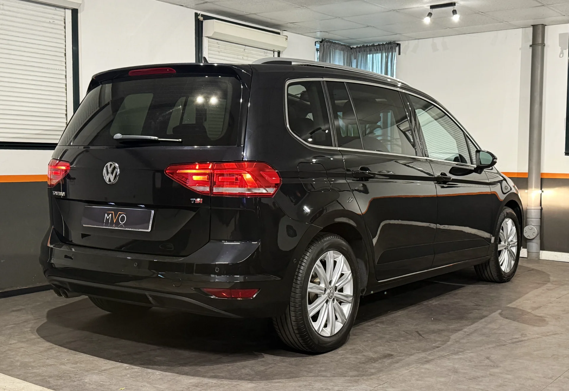 Volkswagen Touran III - Photo 2