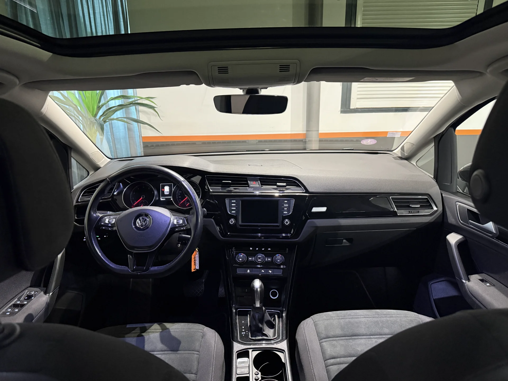 Volkswagen Touran III - Photo 3