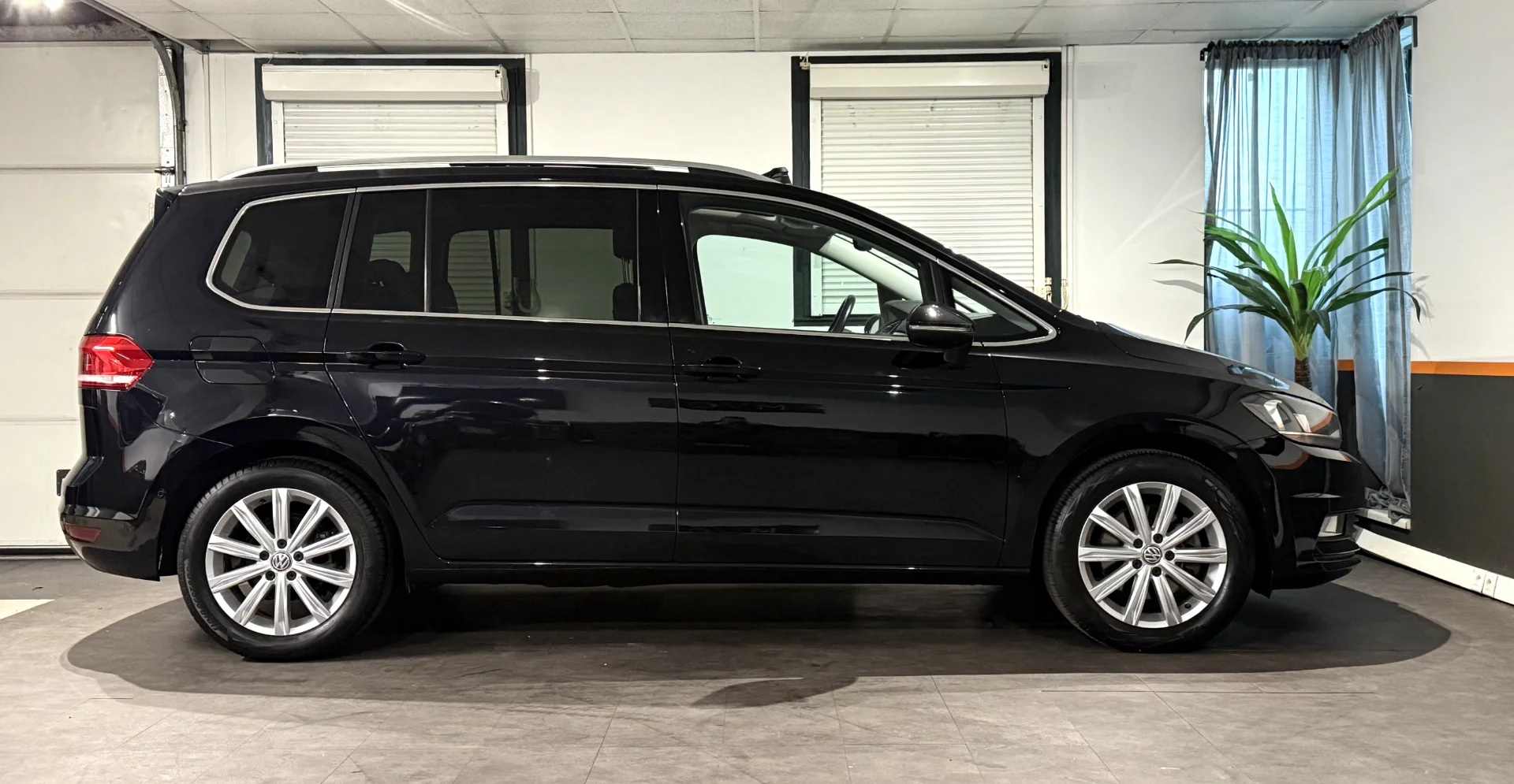 Volkswagen Touran III - Photo 4