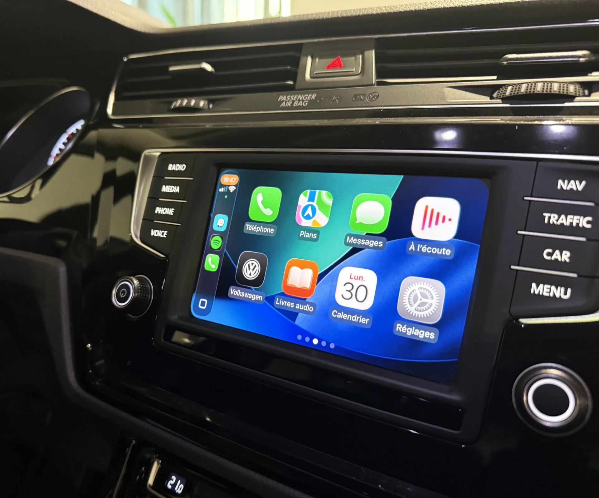 Volkswagen Touran III - Photo 11