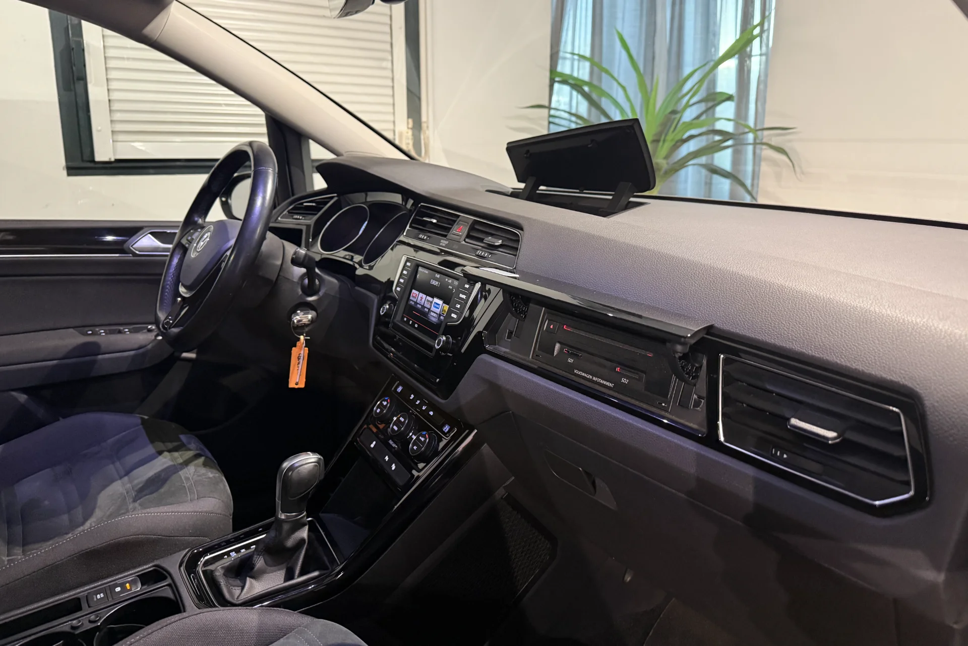 Volkswagen Touran III - Photo 12