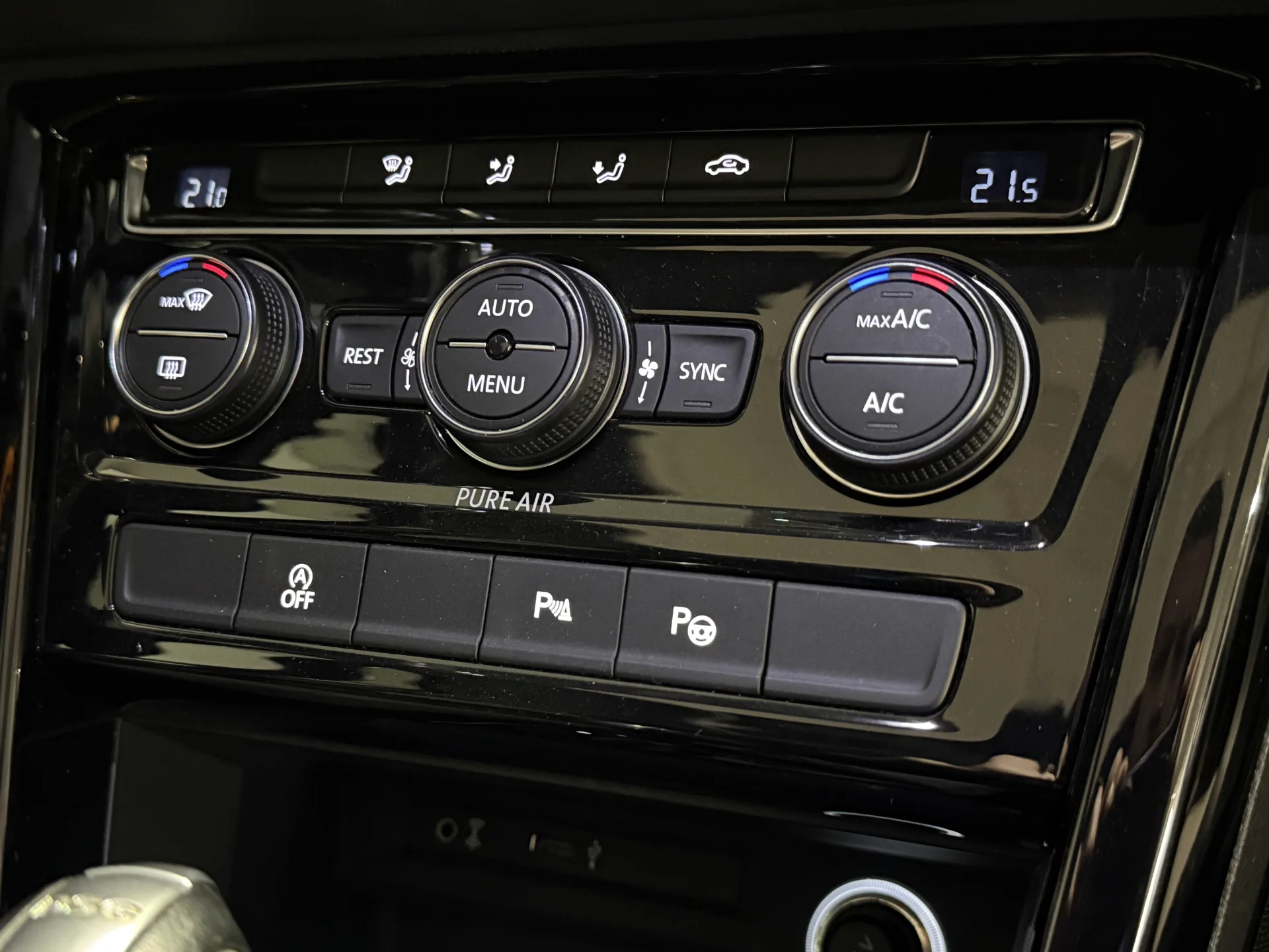 Volkswagen Touran III - Photo 13