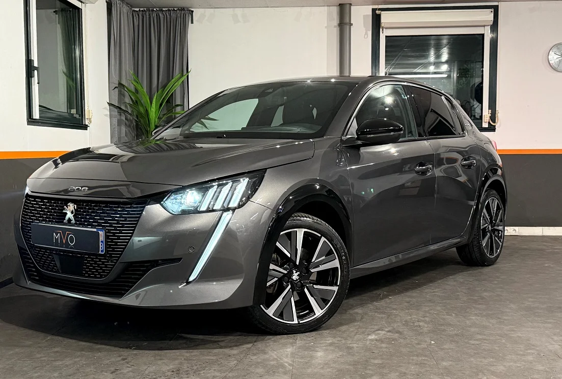 Peugeot 208 II 1.2 puretech 100cv bva8 GT Line 2020