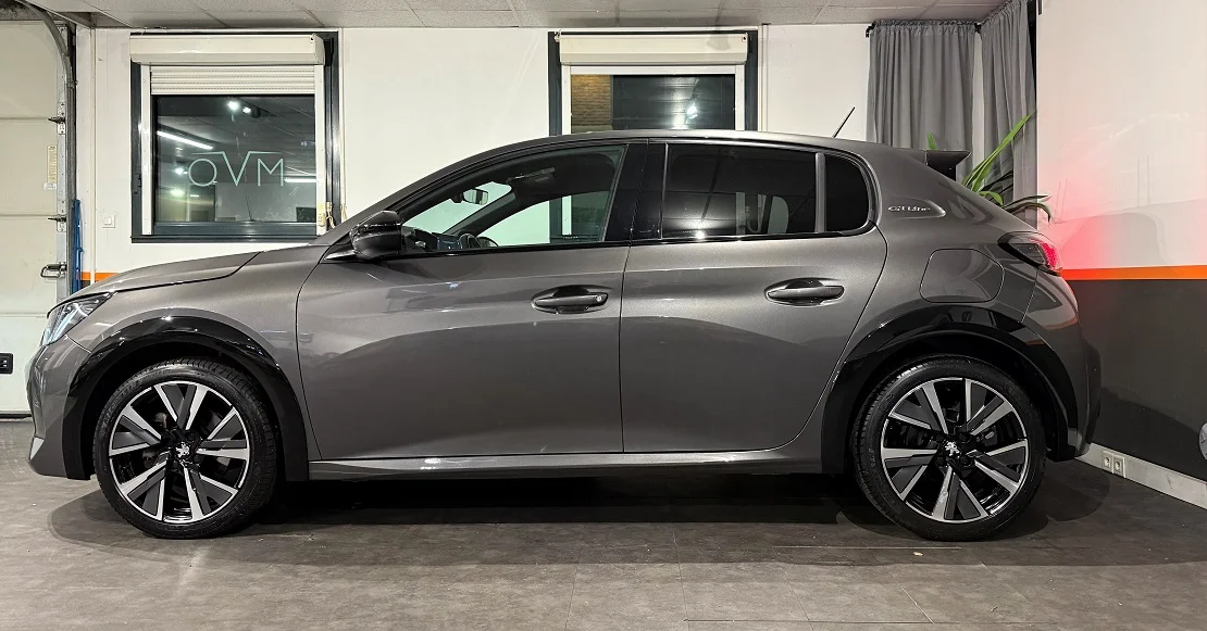 Peugeot 208 II 1.2 puretech 100cv bva8 - Photo 4