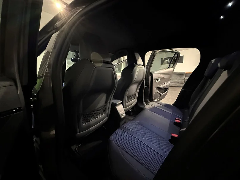 Peugeot 208 II 1.2 puretech 100cv bva8 - Photo 9