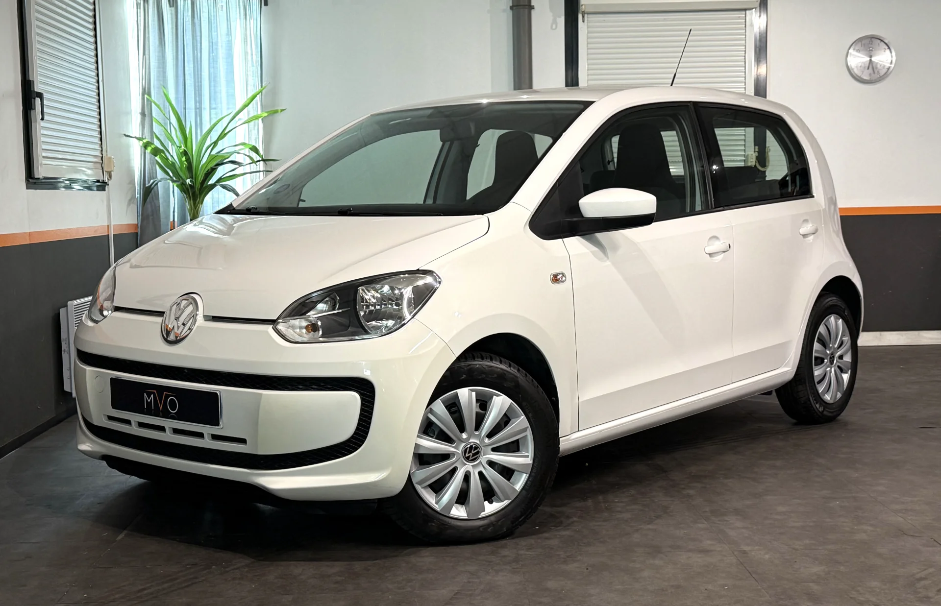 Volkswagen UP! 1.0 60 BLUEMOTION TECHNOLOGY COOL UP! 5P 2012