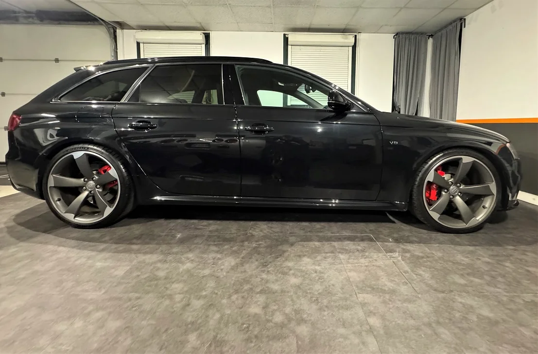 Audi RS4 - Photo 4